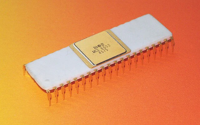 Vintage MOS MCS6502 processor in a ceramic package